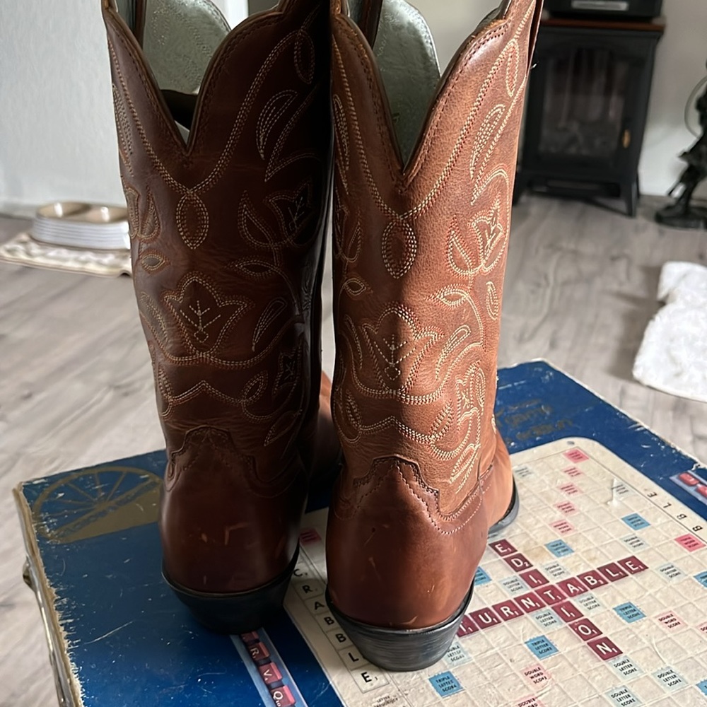 Ariat boots - Picture 5 of 9